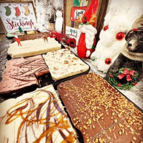 Fudge Packs, 5 pieces of fudge (choose from 8 kinds) item