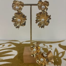 Golden Flores Jewelry Set item