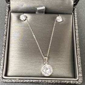 Necklace & Earrings item