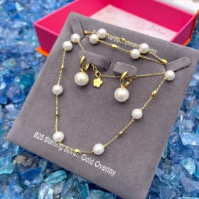 Modern Pearls Necklace & Earrings Set in Yellow Gold item