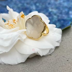 Mother-of-Pearl Cocktail Ring in Yellow Gold item