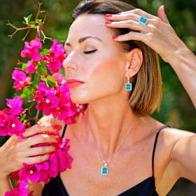 Stunning Aquamarine Necklace & Earrings in White Gold item