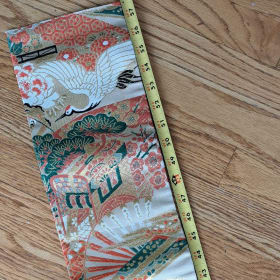 05_Pure silk table runner item