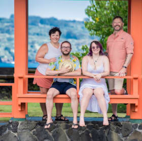 One Hour Family Photo Shoot w/ Kauakea Winston ($350 Value) item