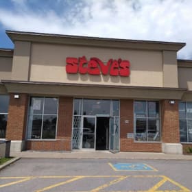 A013 - T-shirt MEDIUM Steve's music item