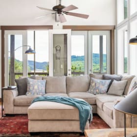 Weekend at "The Refuge" lake house item