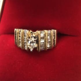 14 k gold and diamond ring size 8 item