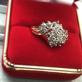 14 k gold diamond ring size 6.5 item