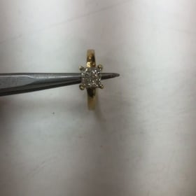 14 k gold diamond ring size 6 item