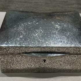 Vintage 1800,s sterling silver jewelery item