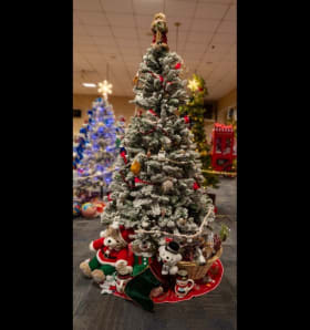 Tree 24-067 - "Forest Christmas" item