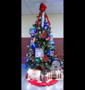 Tree 24-099 - "Retro Christmas" item