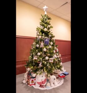 Tree 24-101 - "Polar Bear Christmas" item