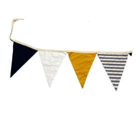 Fanion chambre d'enfant - bleu et jaune (Valeur $45) item