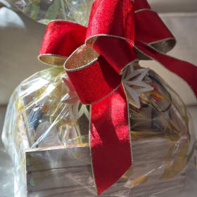 Hera Organic Skin and Hair Gift Basket item