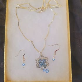 Clear Blue Crystal Necklace Set item