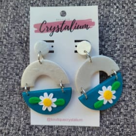 Boucle d'oreille pandante (valeur 30$) item