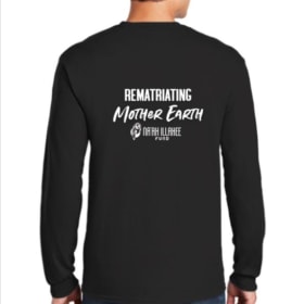 LARGE T-shirt (Gender-neutral) item