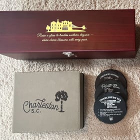 Izzie Mac Gift Basket item