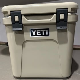 YETI Roadie 24 Cooler item