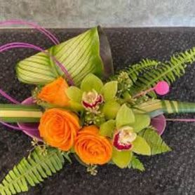 Floral Delight & Handcrafted Vase Package item