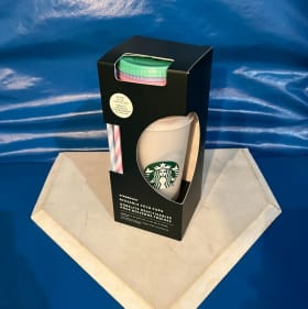 Starbucks Reusable Cold Cups w/ lids & straws (5) item