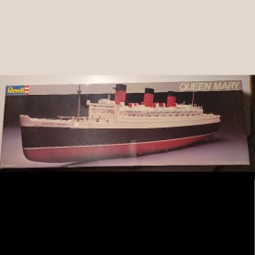 A044 - Modèle réduit Queen Mary item