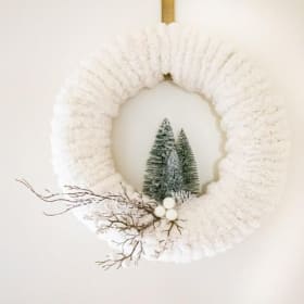 Cozy Winter Wreath - W3A item