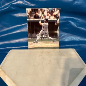 Kent Hrbek Signed Picture item