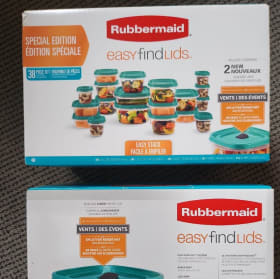 Rubbermaid Container Set (2 of 2) item