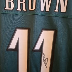 PHL Eagles Wide Receiver AJ Brown autographed jersey item