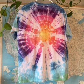 XL - Tie Dye Short Sleeve (026) item