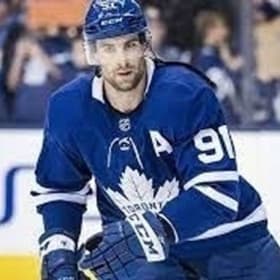 Signed John Tavares Assistant-Captain --- #91 NEW item