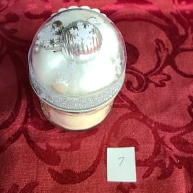 Snow Globe with White Chocolate Hot Cocoa - Individual item