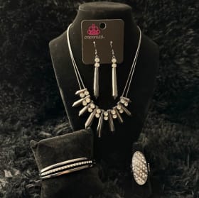 Item #9 - Dangerous Dazzle Black Paparazzi item