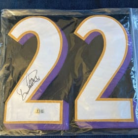 Autographed Ravens jersey - Derrick Henry item