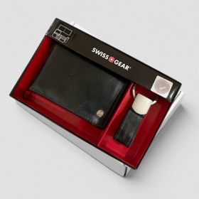Swiss Gear Wallet and Keyring Set item
