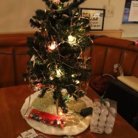 Musical/Jingle Bells Tree item