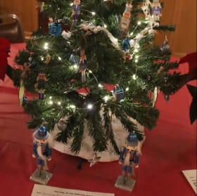 Nutcracker Tree item