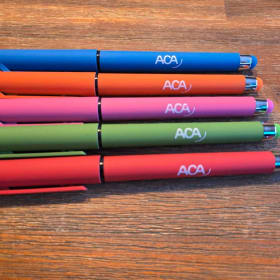 1 Crayon - NON MEMBRE item