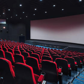 Sip & Screen Basket item