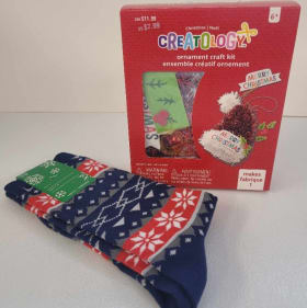 Gift pkg Holiday socks with Creatology ornament craft kit item