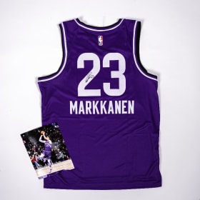 Lauri Markkanen Signed Jersey & Photo item