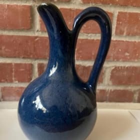 Non-Pattern Glazed Roundneck Pitcher item