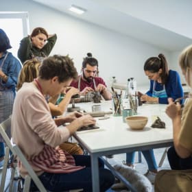 Art Experience for 8 People item