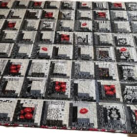 Quilt | Hot Lips item