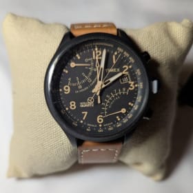 35.	Montre Timex item