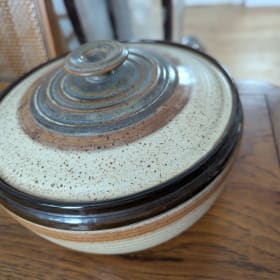 Stoneware casserole dish/ Green milk and sugar set item