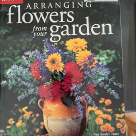 Book & Magazine - Flower Arranging item