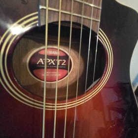 Yamaha APXT2 3/4 Acoustic-Electric Cutaway Guitar Old Violin item